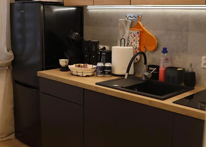 Nowa アパート ヤロチン